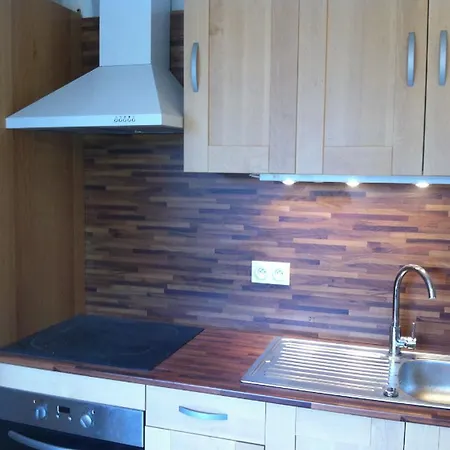 Au 14 Parking Privé