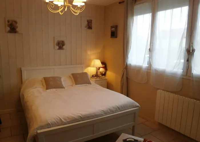 Au 14 Parking Privé Honfleur