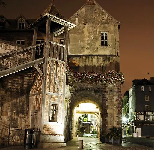 Apartment Au 14 Parking Prive